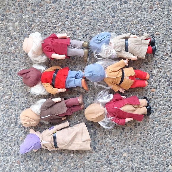 Vintage Disney Snow White and the 7 Dwarves Jointed Doll Set - Picture 9 of 10